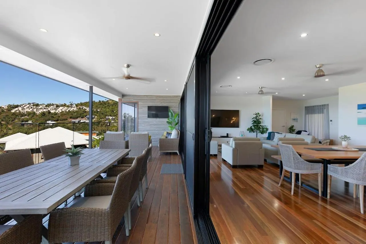 Lux On Nara Villa Airlie Beach Feriehus